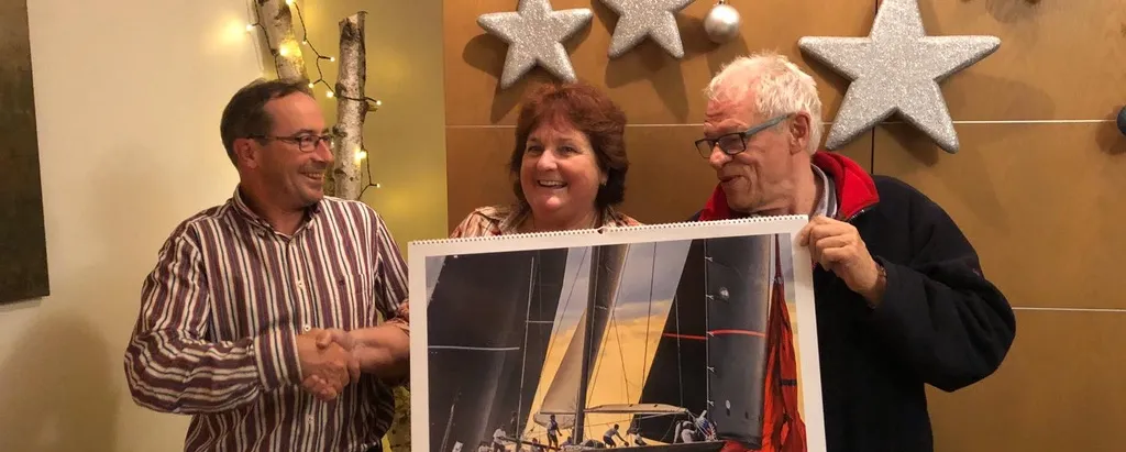 Glückliche Gewinner des Abends: Ulrike Faust und die DGzRS